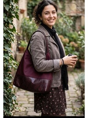American Vintage Burgundy and Black Hobo Bag